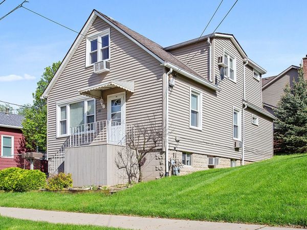 512 Porter Street , Unit 2, Lemont, IL 60439