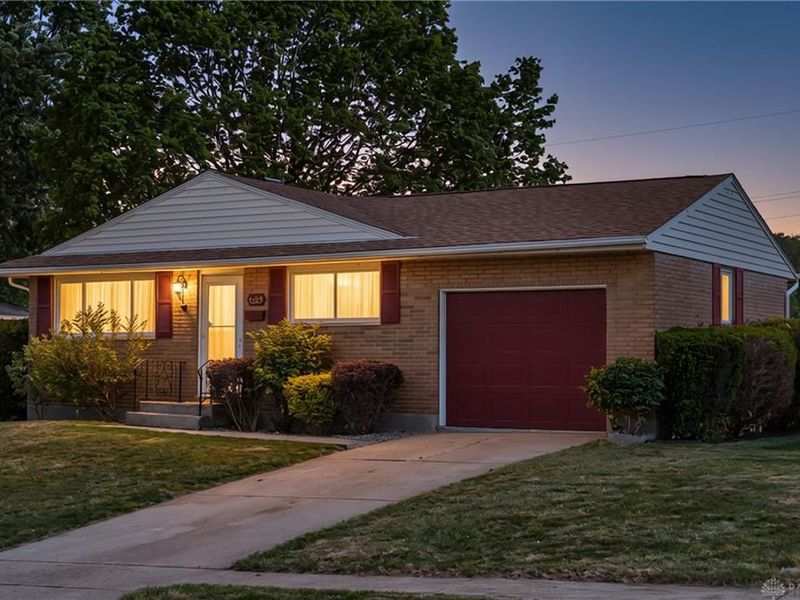1609 Kathy Lane, Miamisburg, OH 45342 Photo 1