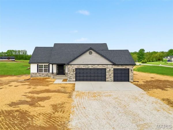 11 Andrew Court , Silex, MO 63377
