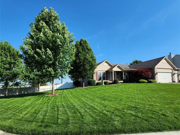 8110 Glen Arbor Drive , Lake St Louis, MO 63367