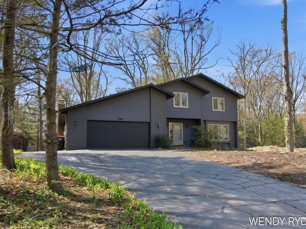1086 Post Avenue, Holland, MI 49424