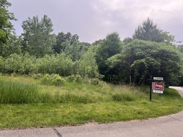 2138-2200 Shelter Pointe Drive, Kalamazoo, MI 49008