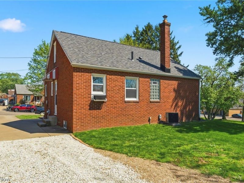 1437 Deville Avenue NW, Canton, OH 44708 Photo 21