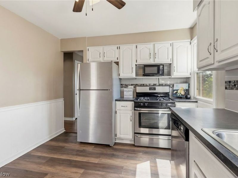 1437 Deville Avenue NW, Canton, OH 44708 Photo 7