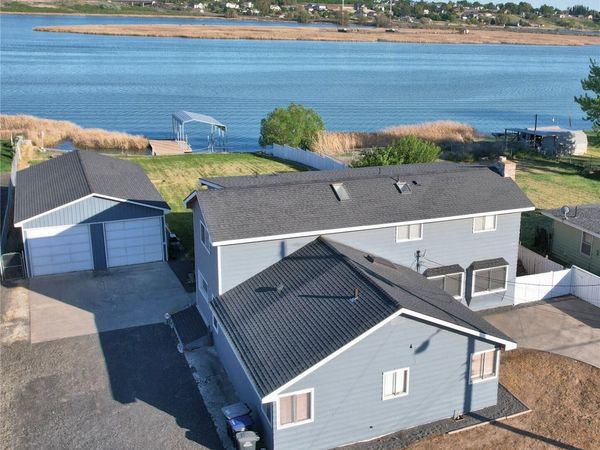 2101 W Lakeside Drive , Moses Lake, WA 98837