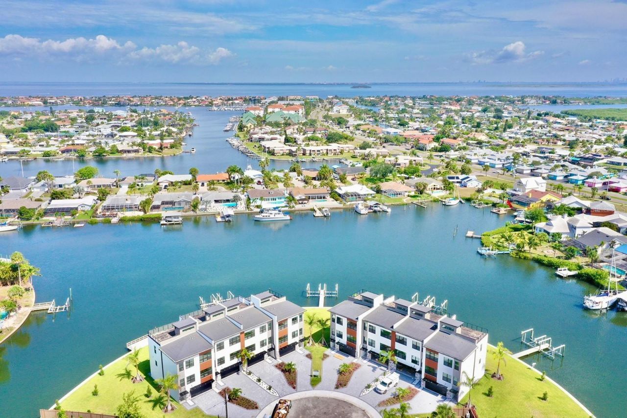 777 Gran Kaymen Way , Apollo Beach, FL 33572 Photo