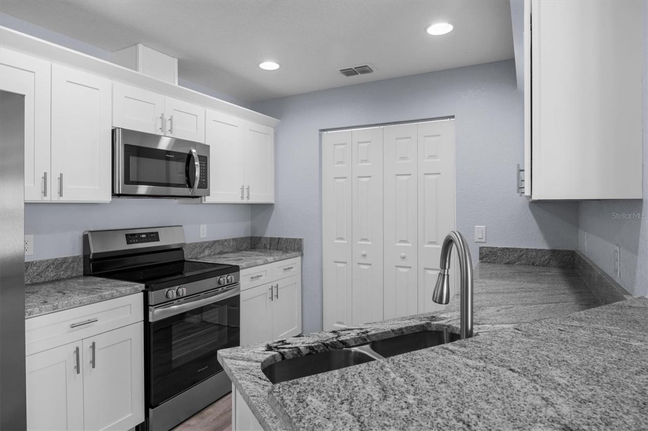 4153 Oak Loop , Mulberry, FL 33860 Photo