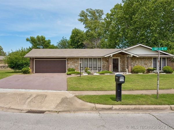 2469 S 107th Avenue , Tulsa, OK 74129