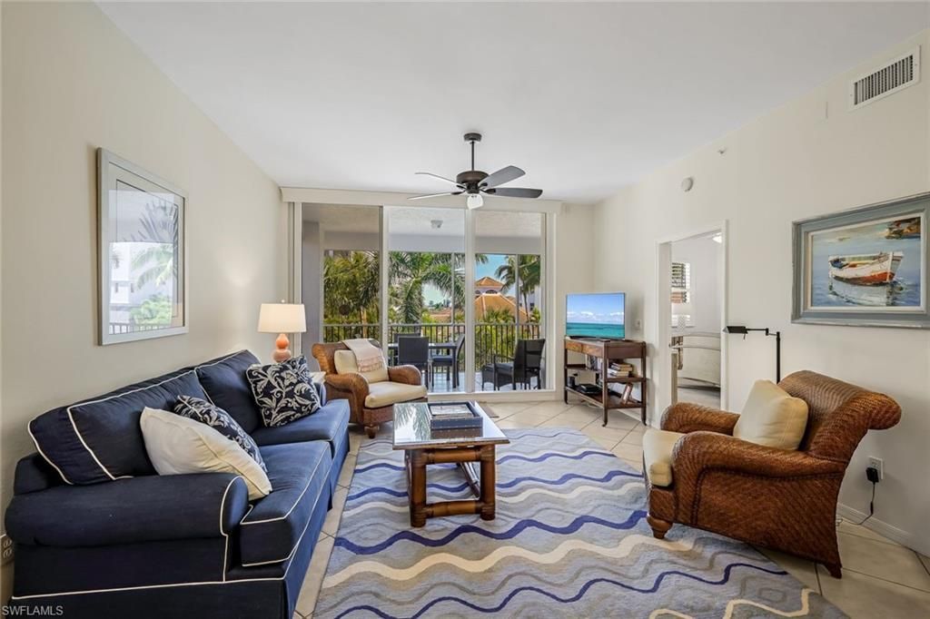 470 Launch Cir , Unit V301, Naples, FL 34108 Photo