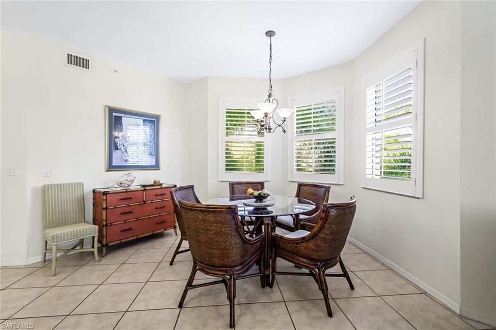 470 Launch Cir , Unit V301, Naples, FL 34108 Photo