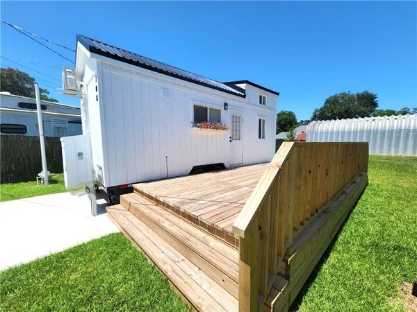 708 E FIRST Street , Belle Chasse, LA 70037