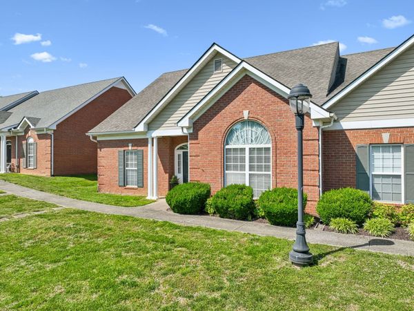 6 Bradley Ct, Lebanon, TN 37087