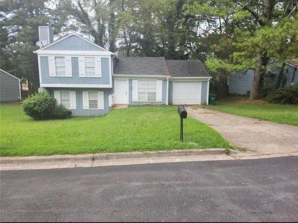 4584 Garden Hills Drive , Stone Mountain, GA 30083