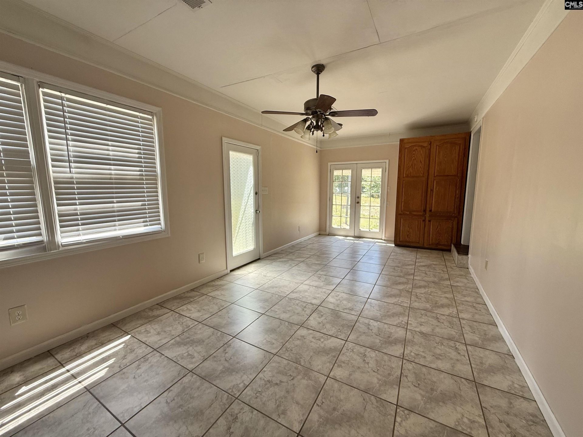 5834 Old Leesburg Road Photo 9