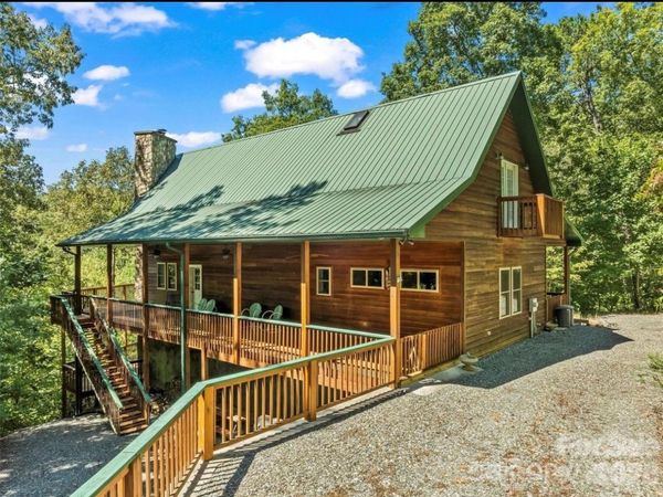 461 N Mallard Cove , Almond, NC 28771