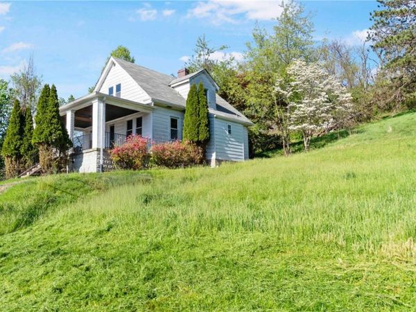 384 F St, Pittsburgh, PA 15209