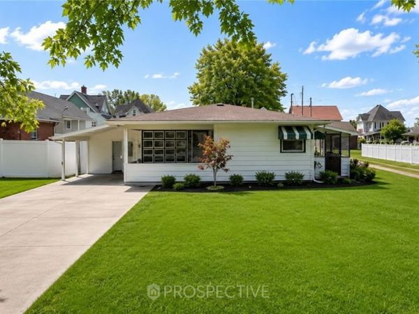 303 W South St, Carmichaels, PA 15320