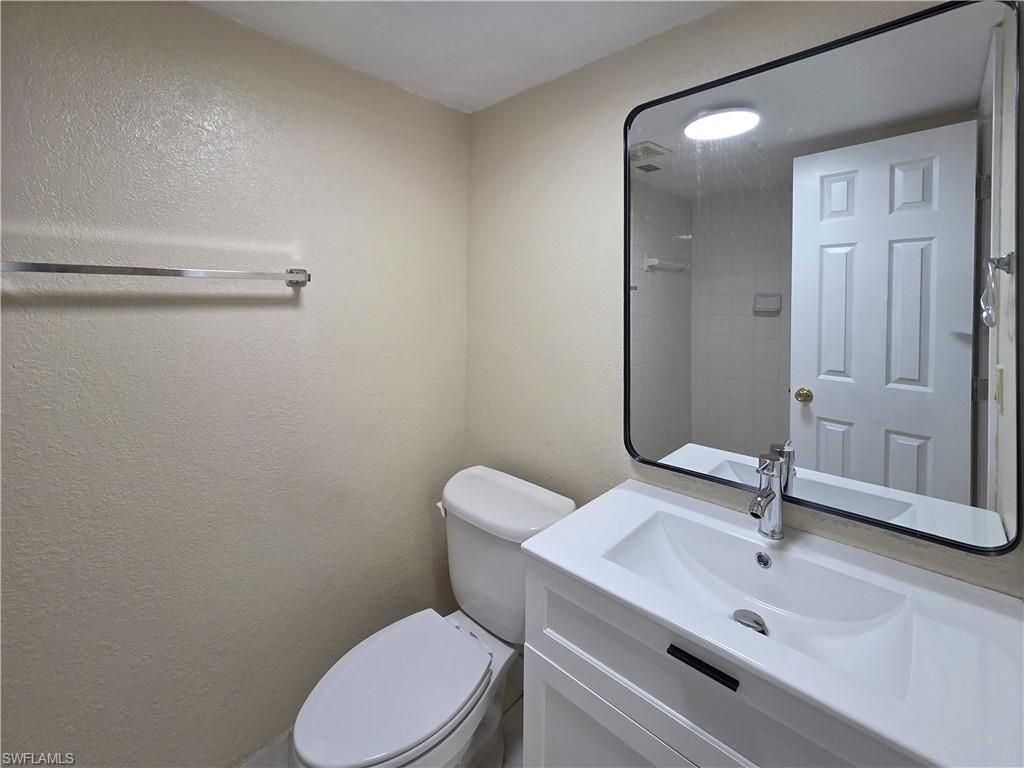 4621 Bayshore Dr, Unit Q3, Naples, FL 34112 Photo