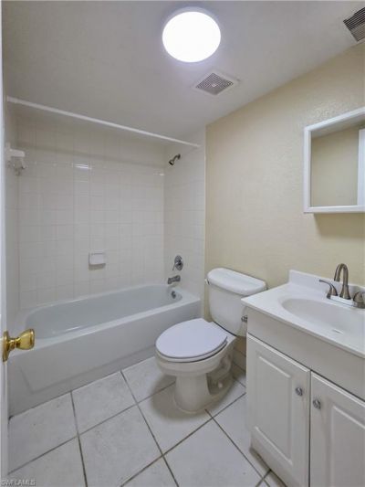 4621 Bayshore Dr, Unit Q3, Naples, FL 34112 Photo