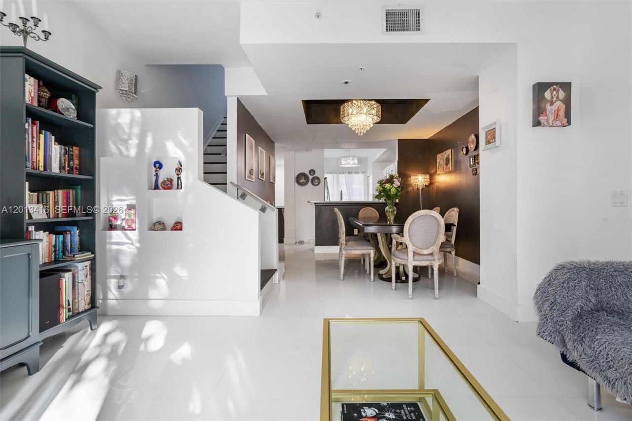 746 NE 90th St , Unit 606, Miami, FL 33138 Photo