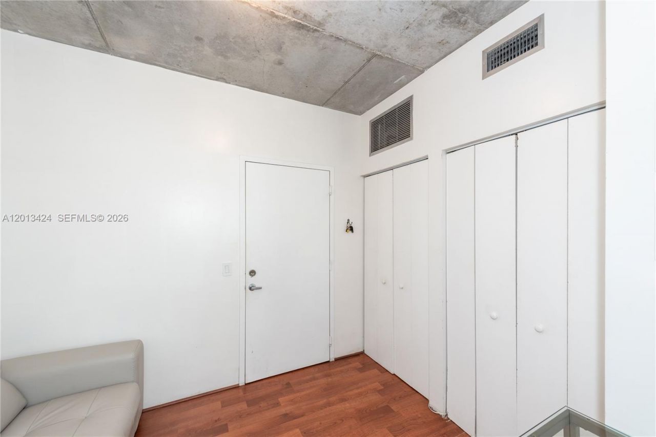 690 SW 1st Ct , Unit 1034, Miami, FL 33130 Photo