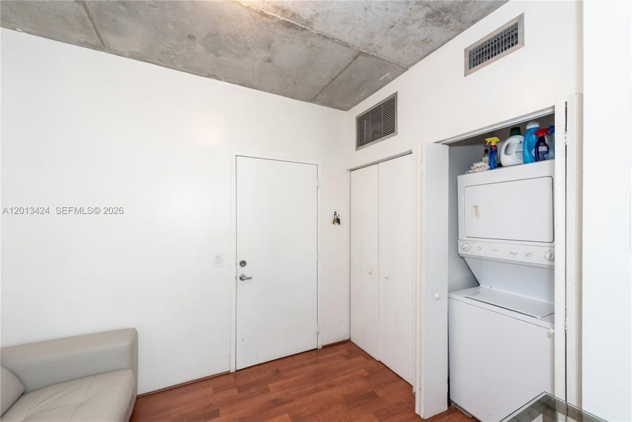 690 SW 1st Ct , Unit 1034, Miami, FL 33130 Photo