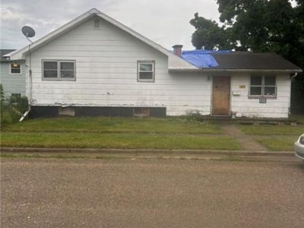 311 Davenport Street , Hartsburg, IL 62656