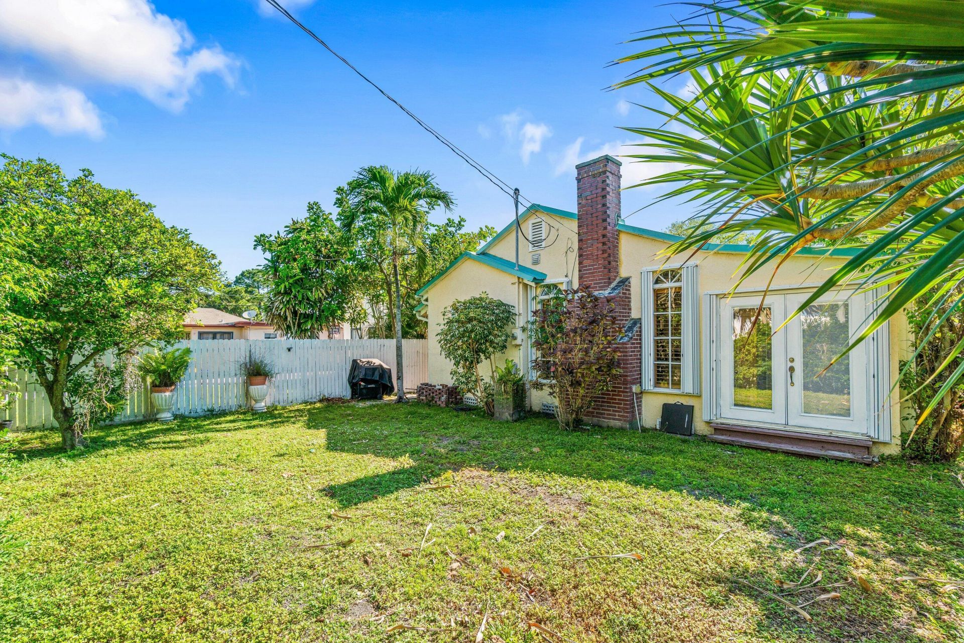629 Selkirk Street, West Palm Beach, FL 33405 Photo
