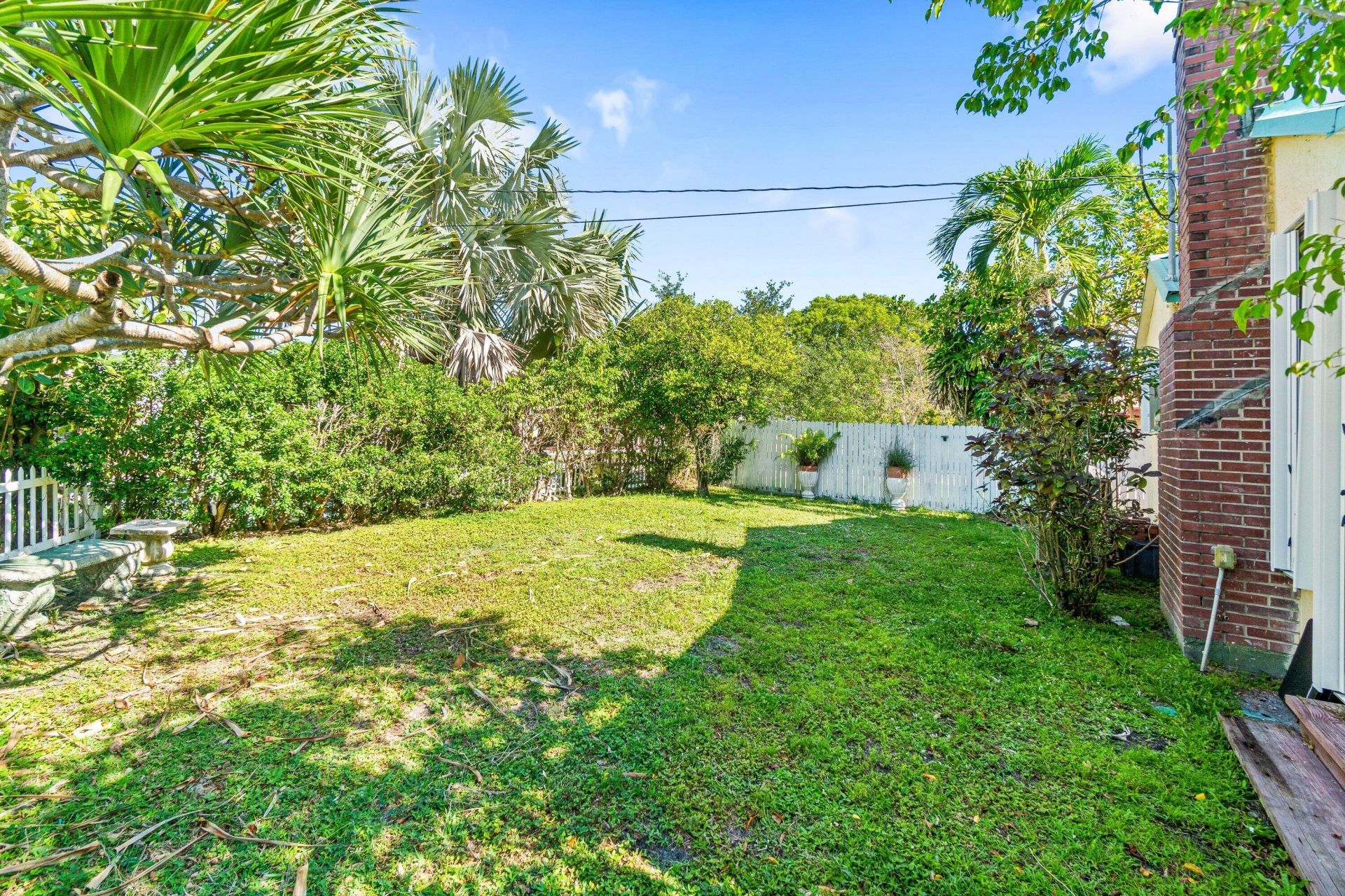 629 Selkirk Street, West Palm Beach, FL 33405 Photo