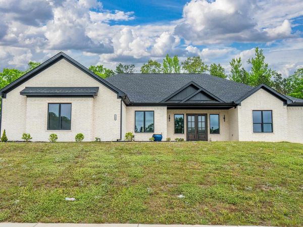 4205 Hampton Drive, Benton, AR 71909