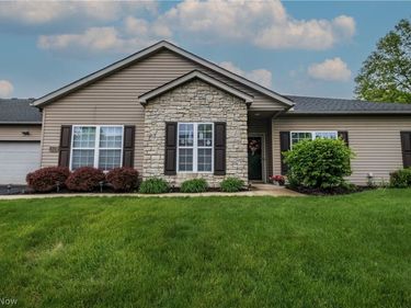 1926 University Commons Drive SE, Massillon, OH 44646
