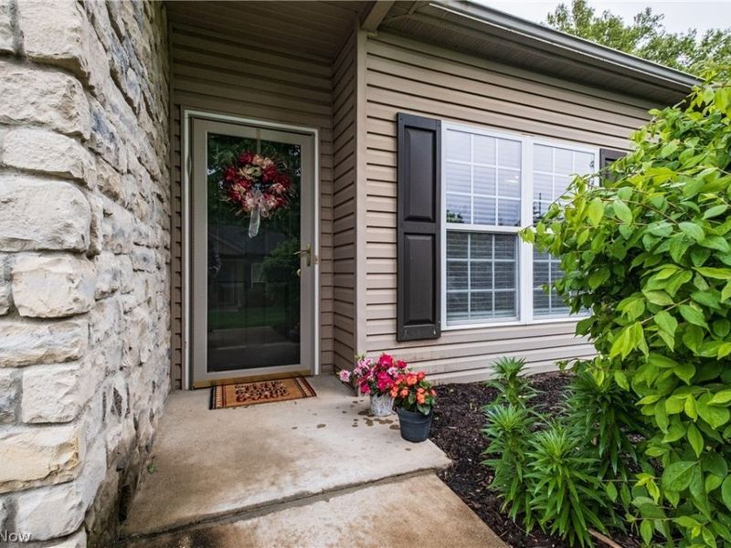 1926 University Commons Drive SE, Massillon, OH 44646 Photo 3