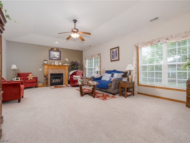 1926 University Commons Drive SE, Massillon, OH 44646 Photo 8
