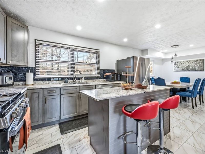 510 W Regency Circle, Canfield, OH 44406 Photo 7