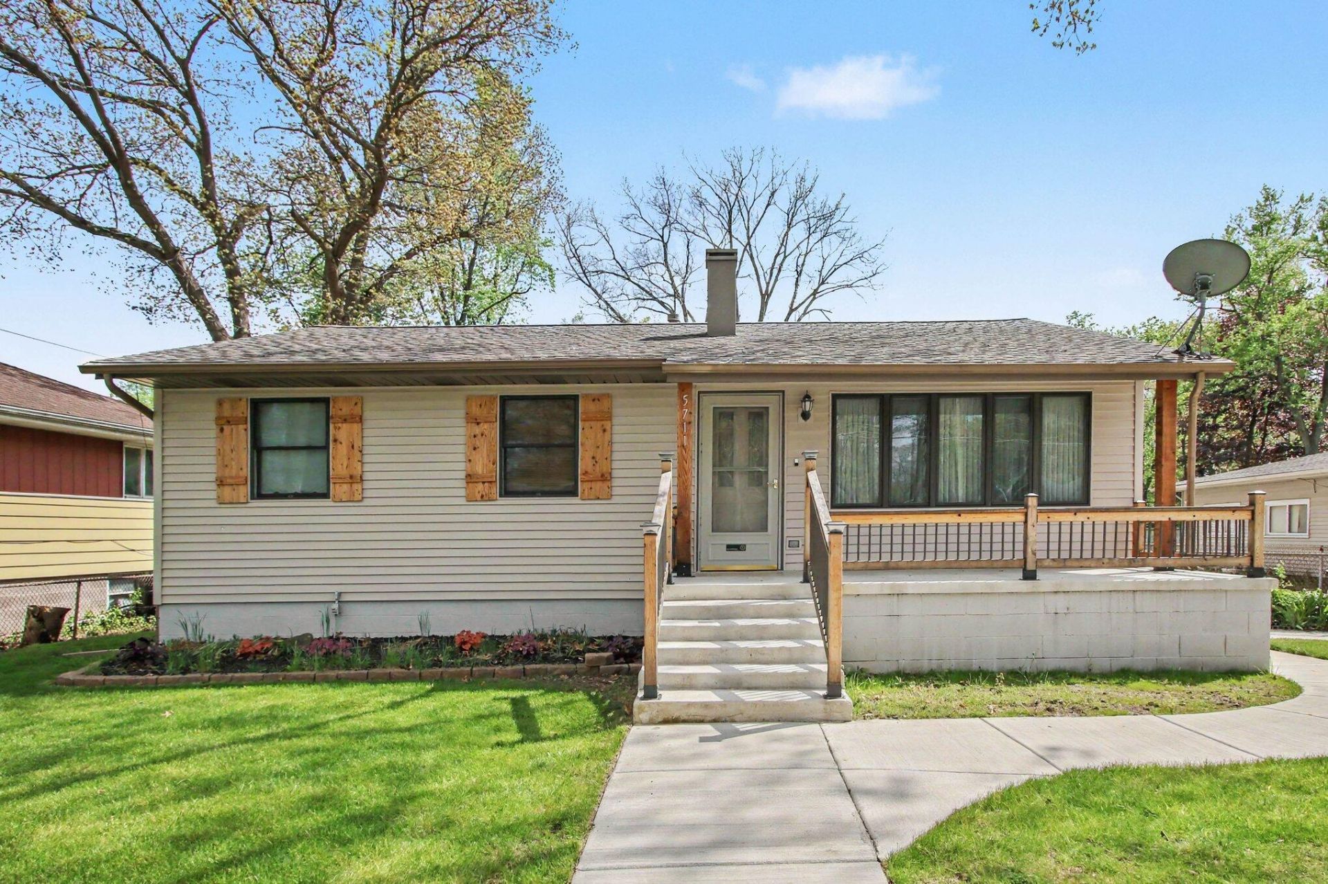 5711 Evergreen Avenue, Portage, IN 46368 Main Photo