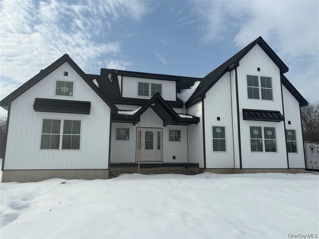 24 Azalea Ln, Slate Hill, NY 10973 Main Photo