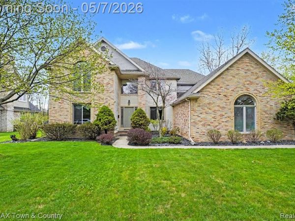 12429 Moceri Drive, Grand Blanc, MI 48439