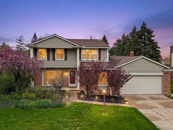 2578 Powderhorn Ridge Road, Rochester Hills, MI 48309