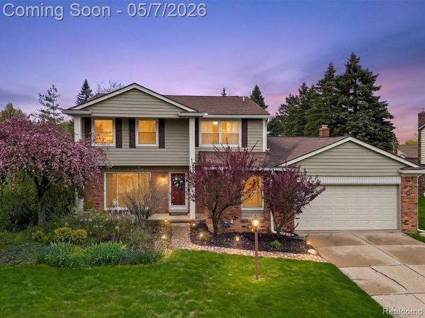 2578 Powderhorn Ridge Road, Rochester Hills, MI 48309