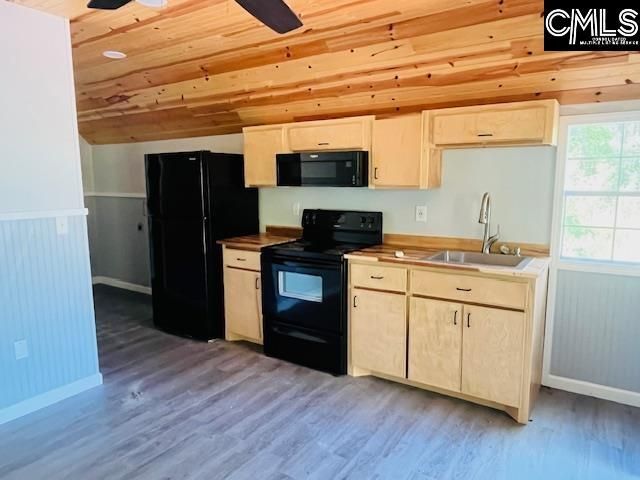 1168 Lake Drive  Photo 4
