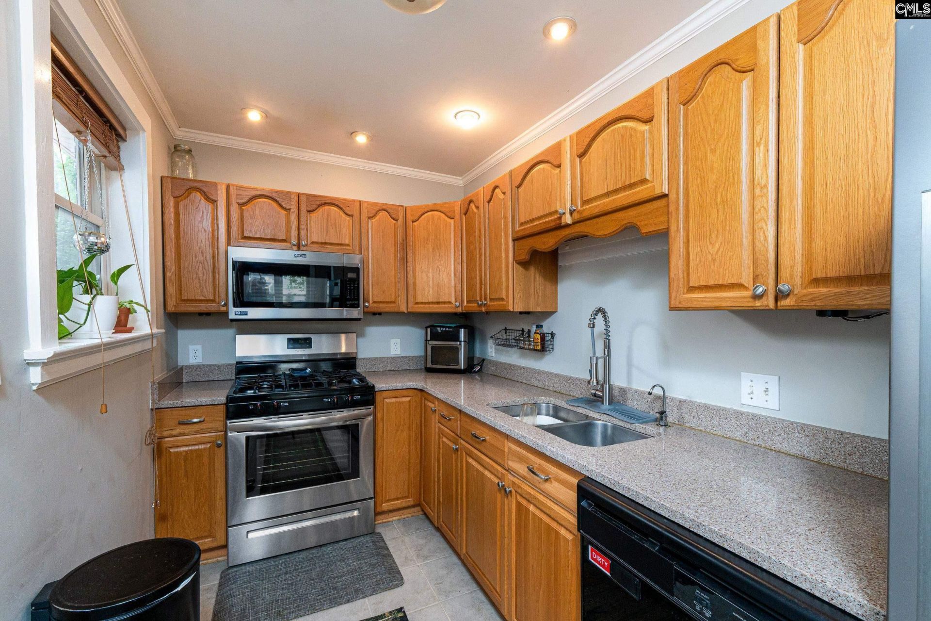 1010 Timrod Street  Photo 9
