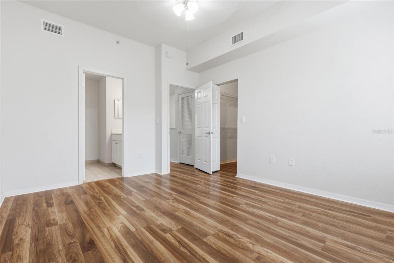 9875 Meadow Field Circle, Tampa, FL 33626 Photo