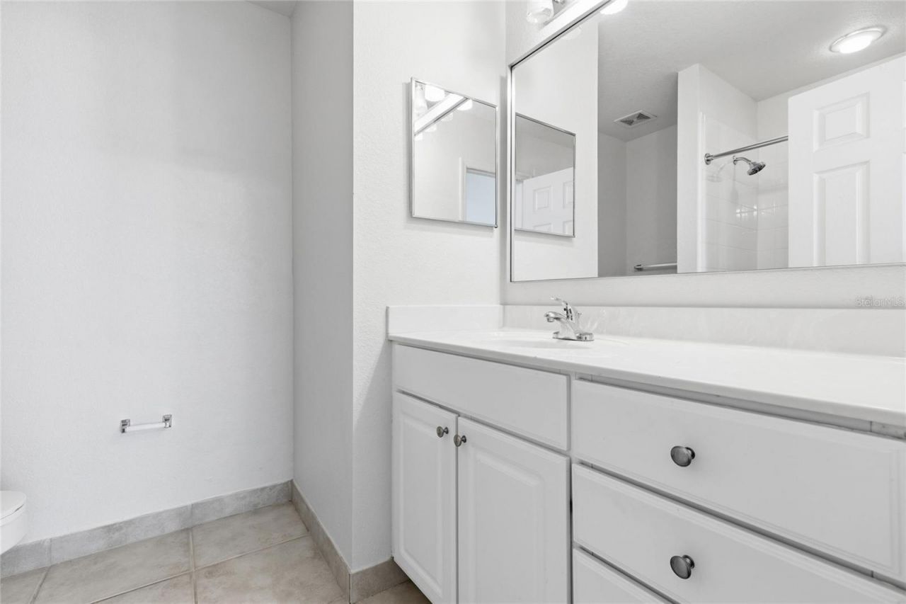 9875 Meadow Field Circle, Tampa, FL 33626 Photo
