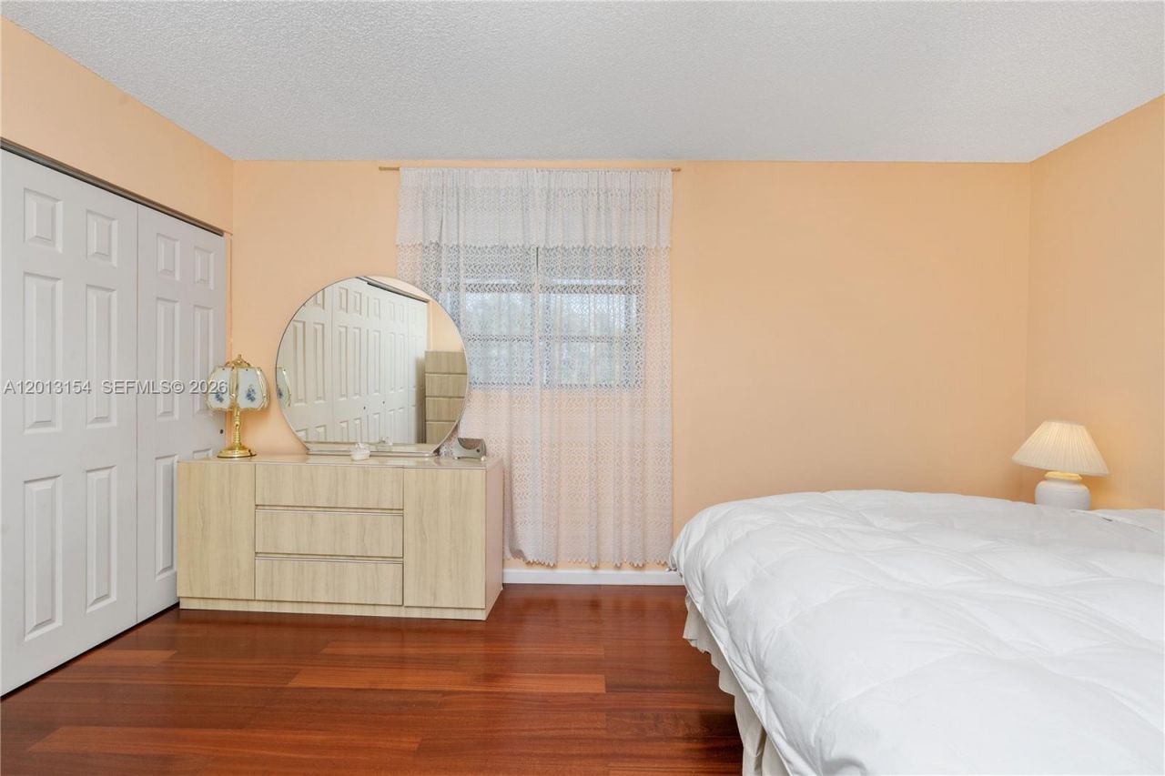 20401 NE 30th Ave , Unit 416-8, Aventura, FL 33180 Photo