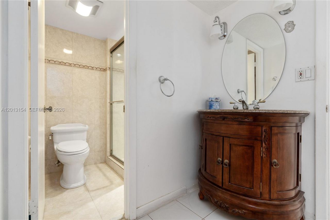 20401 NE 30th Ave , Unit 416-8, Aventura, FL 33180 Photo