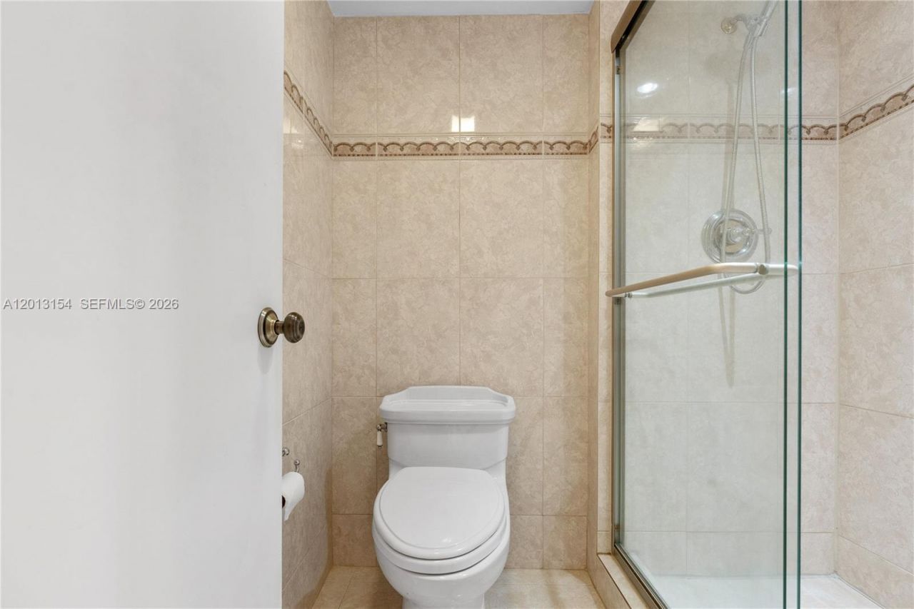 20401 NE 30th Ave , Unit 416-8, Aventura, FL 33180 Photo