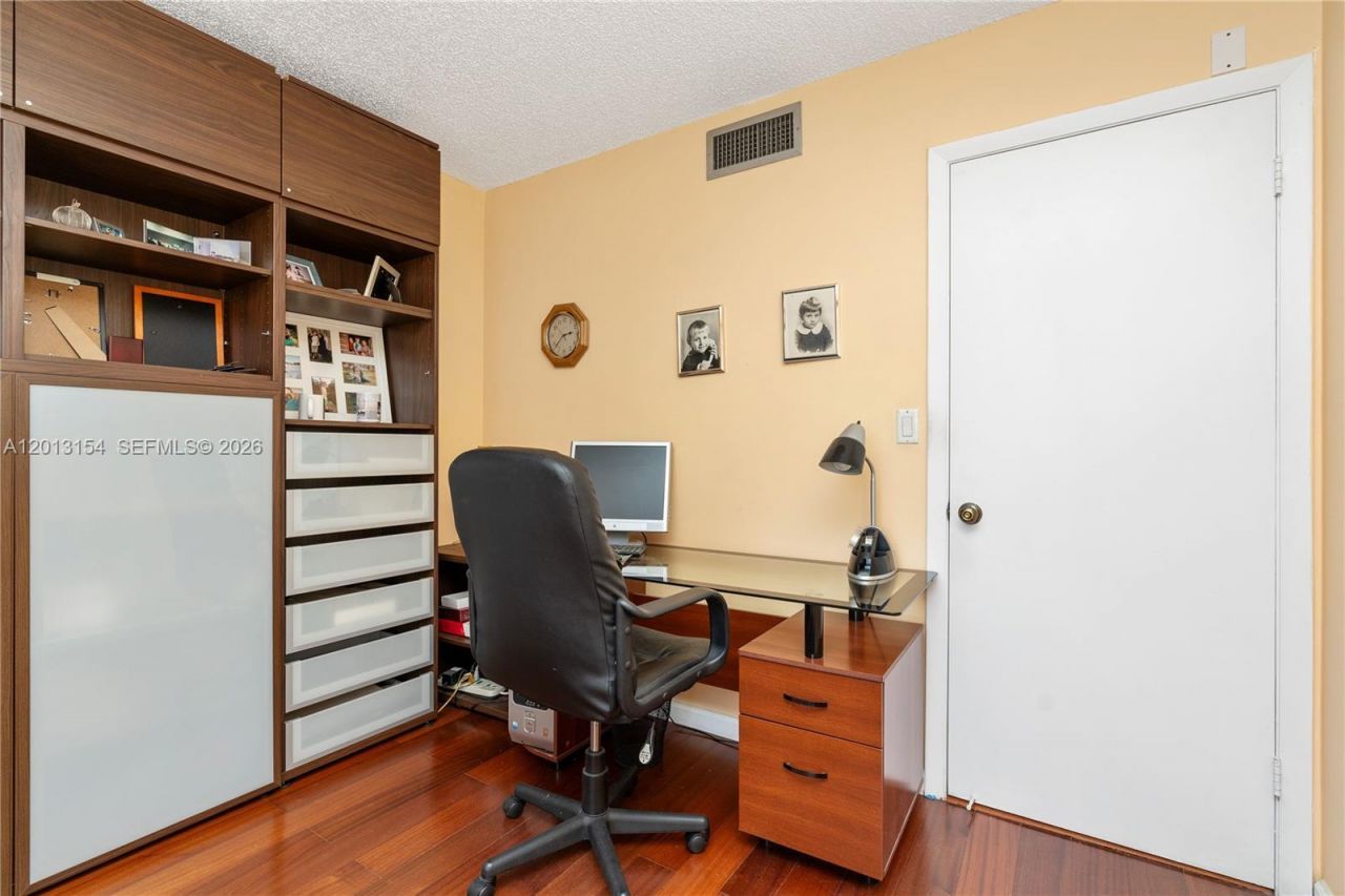 20401 NE 30th Ave , Unit 416-8, Aventura, FL 33180 Photo