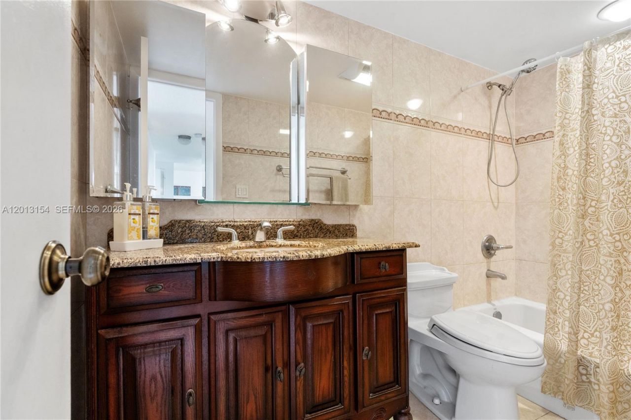 20401 NE 30th Ave , Unit 416-8, Aventura, FL 33180 Photo
