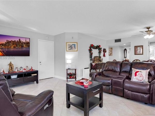 13000 SW 15th Ct , Unit 101U, Pembroke Pines, FL 33027