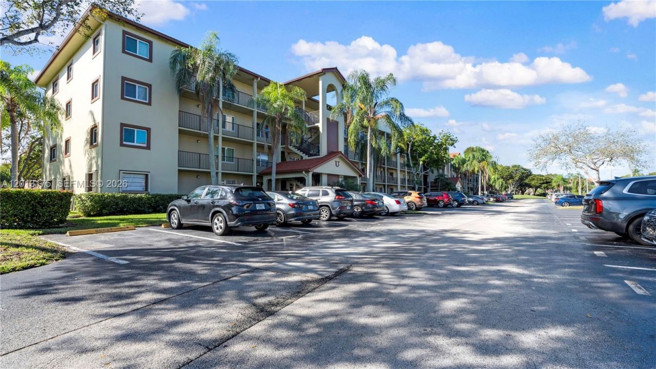 13000 SW 15th Ct, Unit 101U, Pembroke Pines, FL 33027 Photo